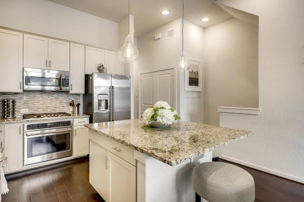 Gorgeous 4 Bed Home On St Mary'S - Minutes To Riverwalk/Pearl San Antonio Exterior foto