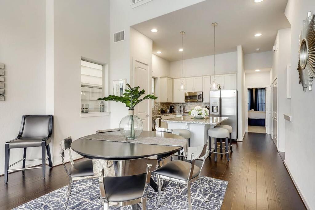 Gorgeous 4 Bed Home On St Mary'S - Minutes To Riverwalk/Pearl San Antonio Exterior foto
